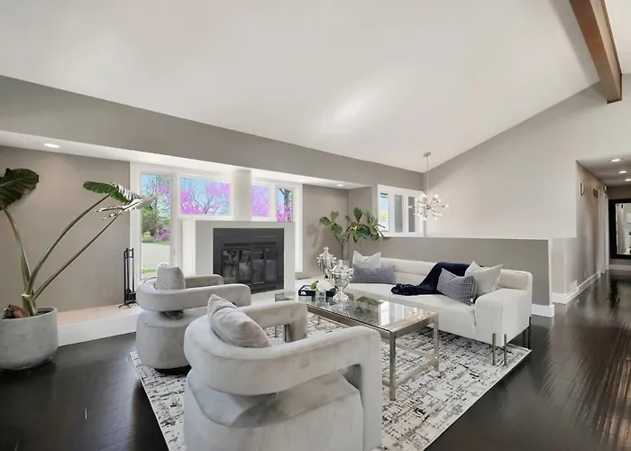 Сasa de vacaciones Modern On Monterey, 5 Mins From Memorial Stadium *