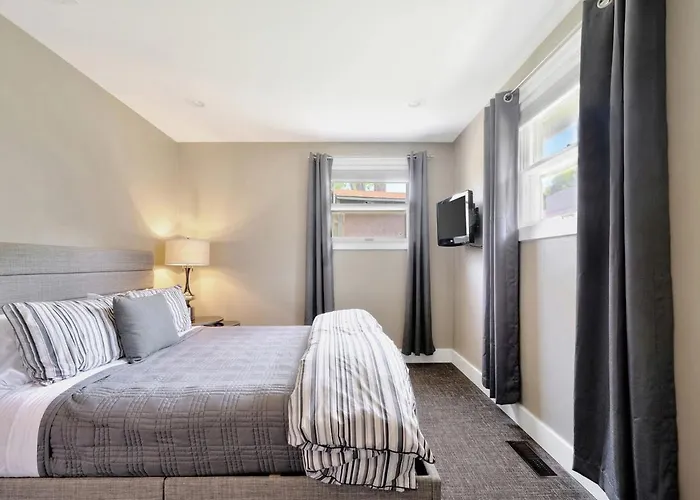 Modern On Monterey, 5 Mins From Memorial Stadium * Champaign