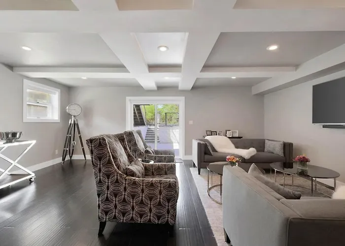 Modern On Monterey, 5 Mins From Memorial Stadium Сasa de vacaciones
