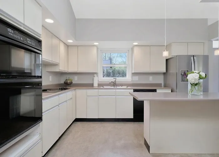 Modern On Monterey, 5 Mins From Memorial Stadium